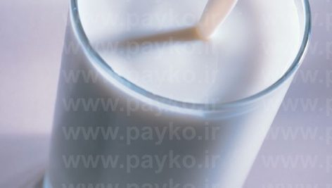 عکس لیوان شیر از نمای بالا